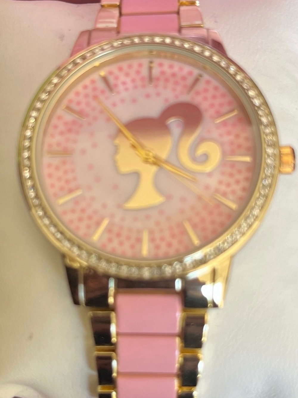 ๐ Barbie Pink and Gold Crystal Accent Ladies Watch - Picture 3 of 6